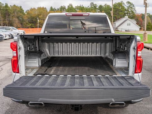 Used 2021 Chevrolet Silverado 1500 LT Trail Boss w/ Convenience Package II image 17