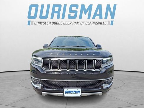 Certified 2024 Jeep Wagoneer Series II w/ Flexible Seating Group AWD/4WD image 2