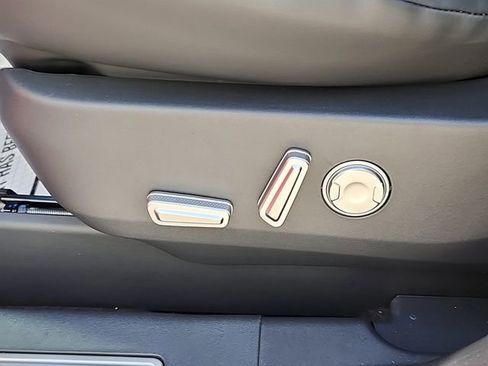 New 2025 Lincoln Nautilus Premier w/ Equipment Group 102A image 8