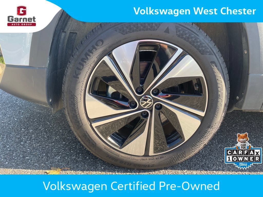 Certified 2025 Volkswagen Taos SE AWD/4WD image 36
