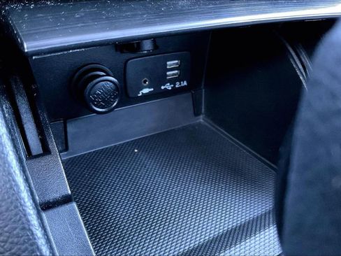 Used 2019 Subaru Outback 2.5i Limited image 16