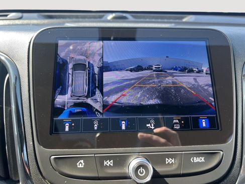 Used 2022 Chevrolet Equinox RS w/ RS Leather Package image 35