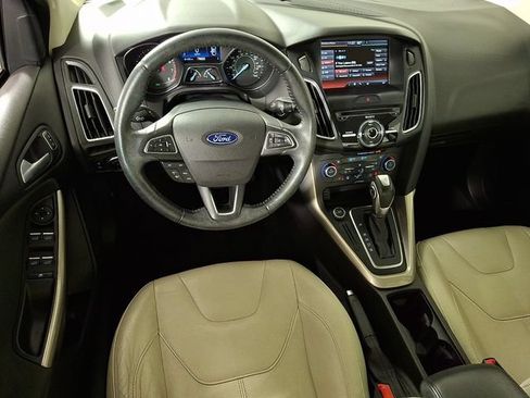 Used 2015 Ford Focus Titanium FWD image 3