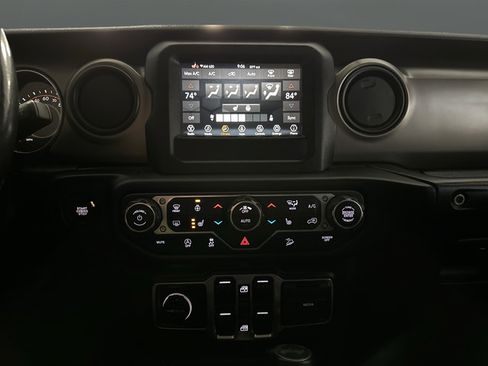 Used 2019 Jeep Wrangler Unlimited Sport S AWD/4WD image 8