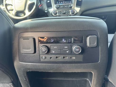 Used 2019 Chevrolet Suburban Premier RWD image 26
