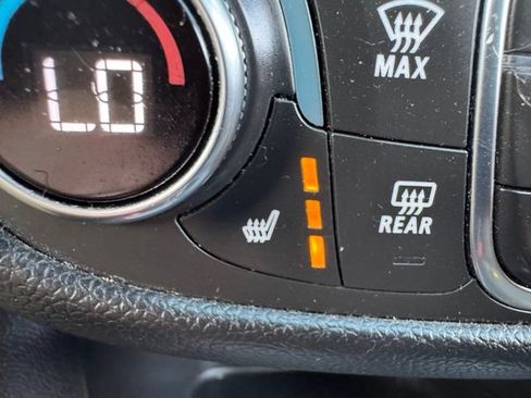 Used 2020 Chevrolet Equinox LT FWD image 27