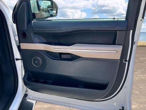 Used 2022 Ford Expedition Max Limited RWD image 25