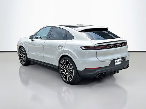 Certified 2026 Porsche Cayenne S AWD/4WD image 3