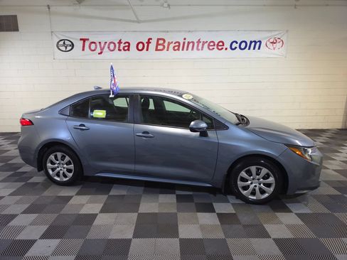 Certified 2024 Toyota Corolla LE FWD image 1