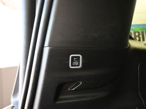 Used 2024 Jeep Wagoneer L Series II image 9