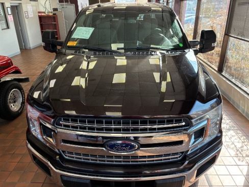 Used 2018 Ford F150 XLT w/ Equipment Group 302A Luxury AWD/4WD image 6