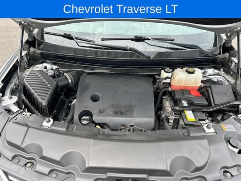 Used 2020 Chevrolet Traverse LT FWD image 19