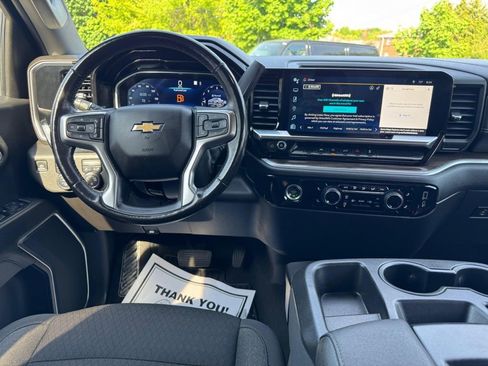 Used 2023 Chevrolet Silverado 1500 LT AWD/4WD image 24