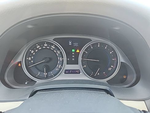 Used 2010 Lexus IS 250 RWD image 12