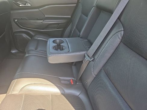Used 2018 GMC Acadia SLT AWD/4WD image 24