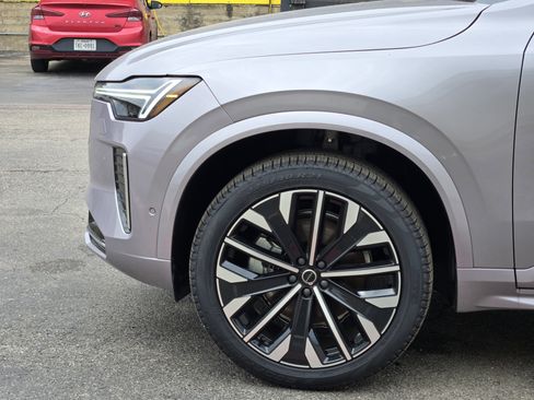 New 2026 Volvo XC90 B6 Plus w/ Protection Package Premier image 11