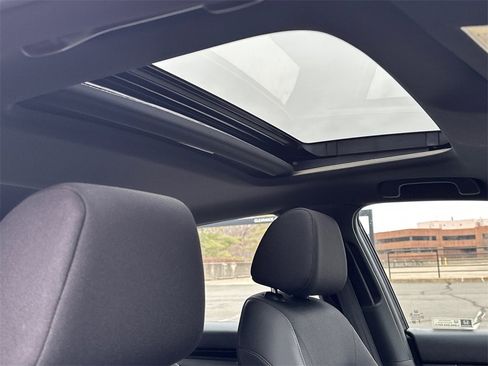 Used 2025 Honda Civic Sport image 9