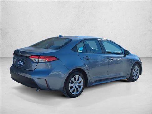 Used 2025 Toyota Corolla LE image 5