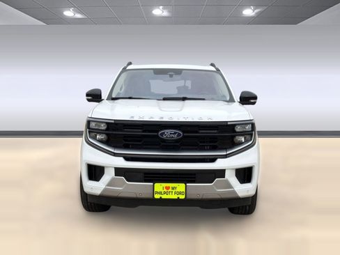 Certified 2025 Ford Expedition Max Platinum image 6