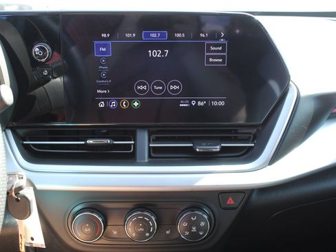 Used 2024 Chevrolet Trax RS FWD image 14
