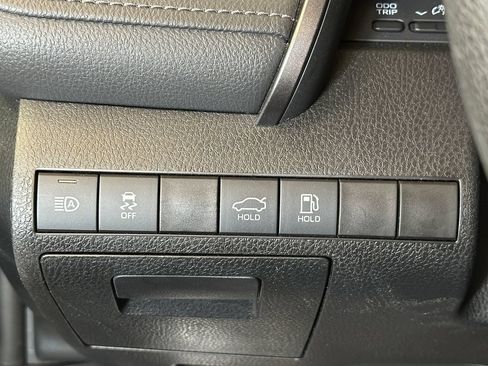 Used 2021 Toyota Camry LE FWD image 18