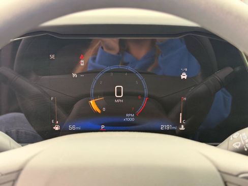 Used 2025 Chevrolet Trax LT FWD image 25