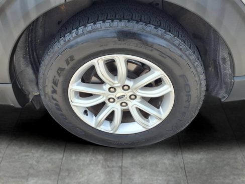 Used 2021 Ford Explorer 2WD image 11
