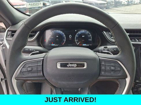 Used 2024 Jeep Grand Cherokee Laredo X w/ Trailer Tow Package AWD/4WD image 22