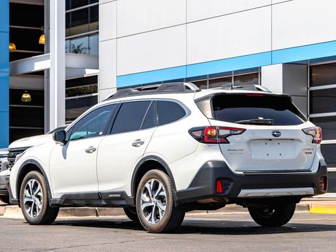 Used 2020 Subaru Outback Touring w/ Popular Package #2 AWD/4WD image 3