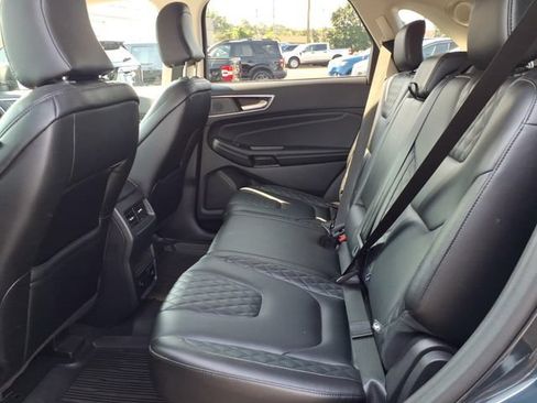 Used 2023 Ford Edge Titanium AWD/4WD image 9