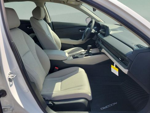 New 2026 Honda Accord SE image 18
