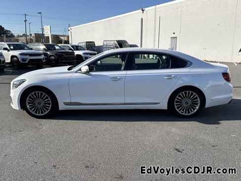 Used 2020 Kia K900 Luxury w/ VIP Package image 7