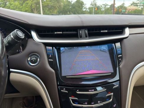 Used 2015 Cadillac XTS Luxury FWD image 18