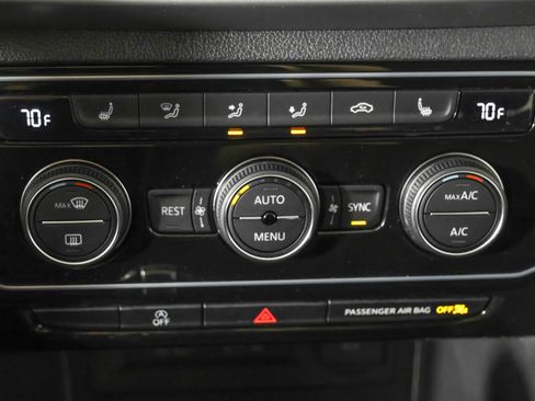 Used 2023 Volkswagen Atlas SE w/ Black Wheel Package AWD/4WD image 31