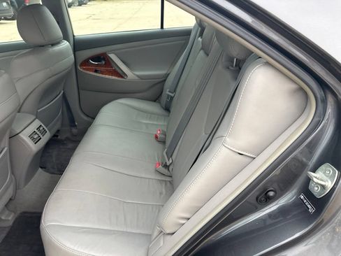 Used 2010 Toyota Camry XLE FWD image 21