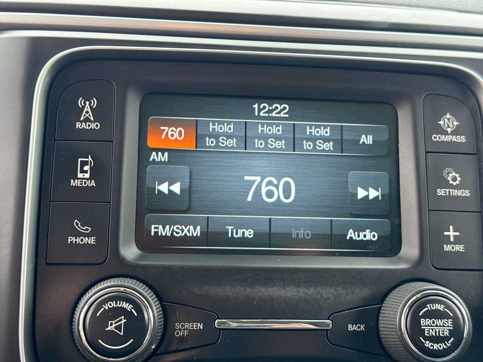 Used 2019 RAM 1500 Classic SLT AWD/4WD image 27