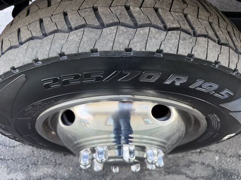 Used 2019 Ford F550 4x4 Regular Cab Super Duty image 15