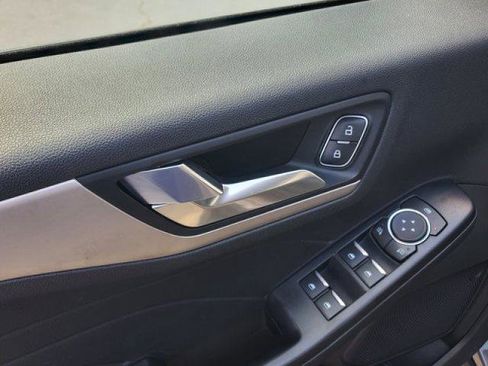 Certified 2022 Ford Escape SEL FWD image 15