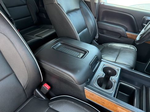 Used 2017 Chevrolet Silverado 1500 High Country AWD/4WD image 41