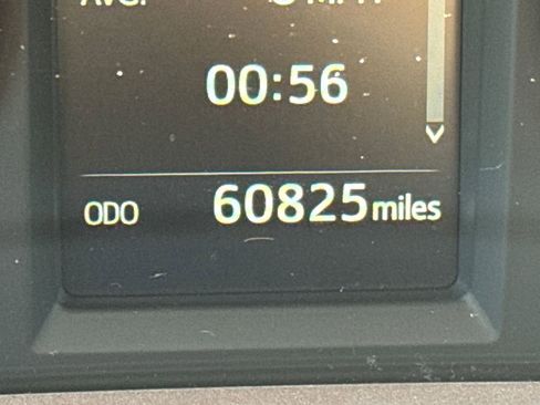 Used 2017 Toyota RAV4 XLE image 16