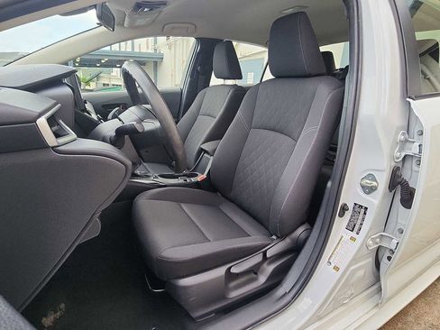 Used 2023 Toyota Corolla LE image 12