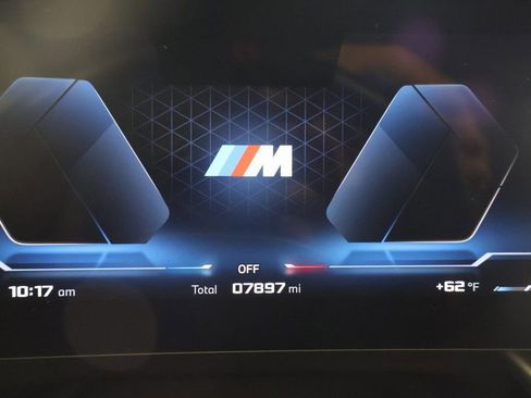 Used 2025 BMW X1 M35i w/ Premium Package image 17