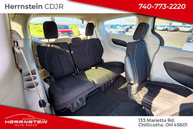 Used 2024 Chrysler Voyager LX FWD image 28