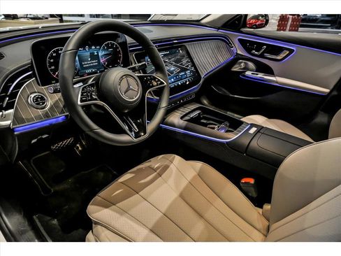 New 2026 Mercedes-Benz E 450 4MATIC Sedan image 6