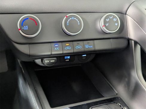 New 2025 Hyundai Elantra SE image 22