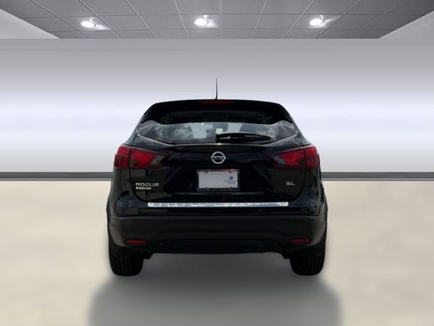 Used 2019 Nissan Rogue Sport SL FWD image 9