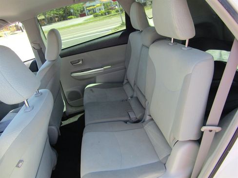 Used 2014 Toyota Prius V Two image 8