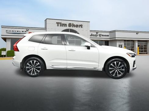 Used 2023 Volvo XC60 B5 Plus w/ Climate Package AWD/4WD image 6
