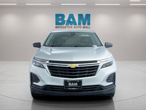 Certified 2022 Chevrolet Equinox LS AWD/4WD image 2