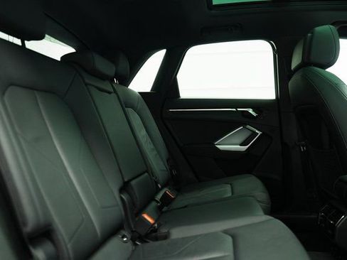 Used 2025 Audi Q3 2.0T Premium image 26